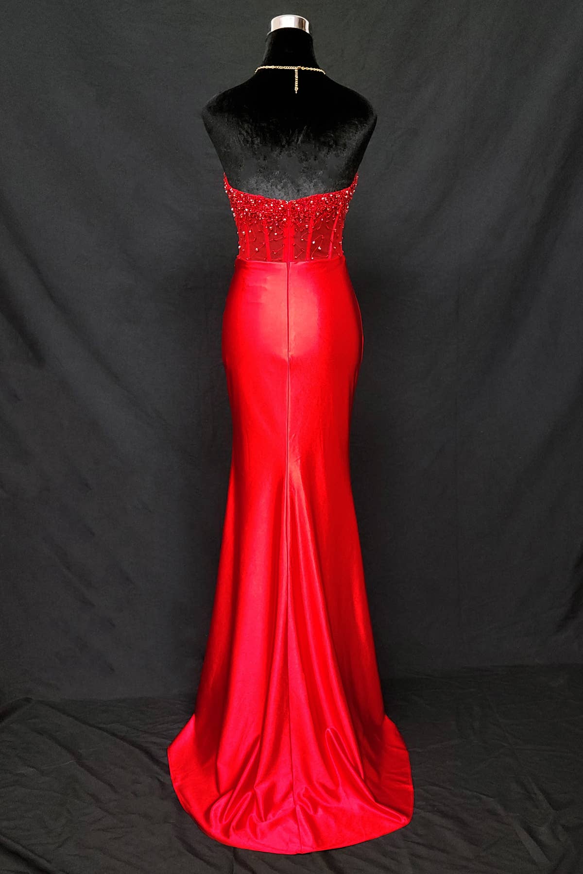 Chicas - Vente Robe de soirée – femme - Robe bustier en satin avec corset à perles et sequins C83126