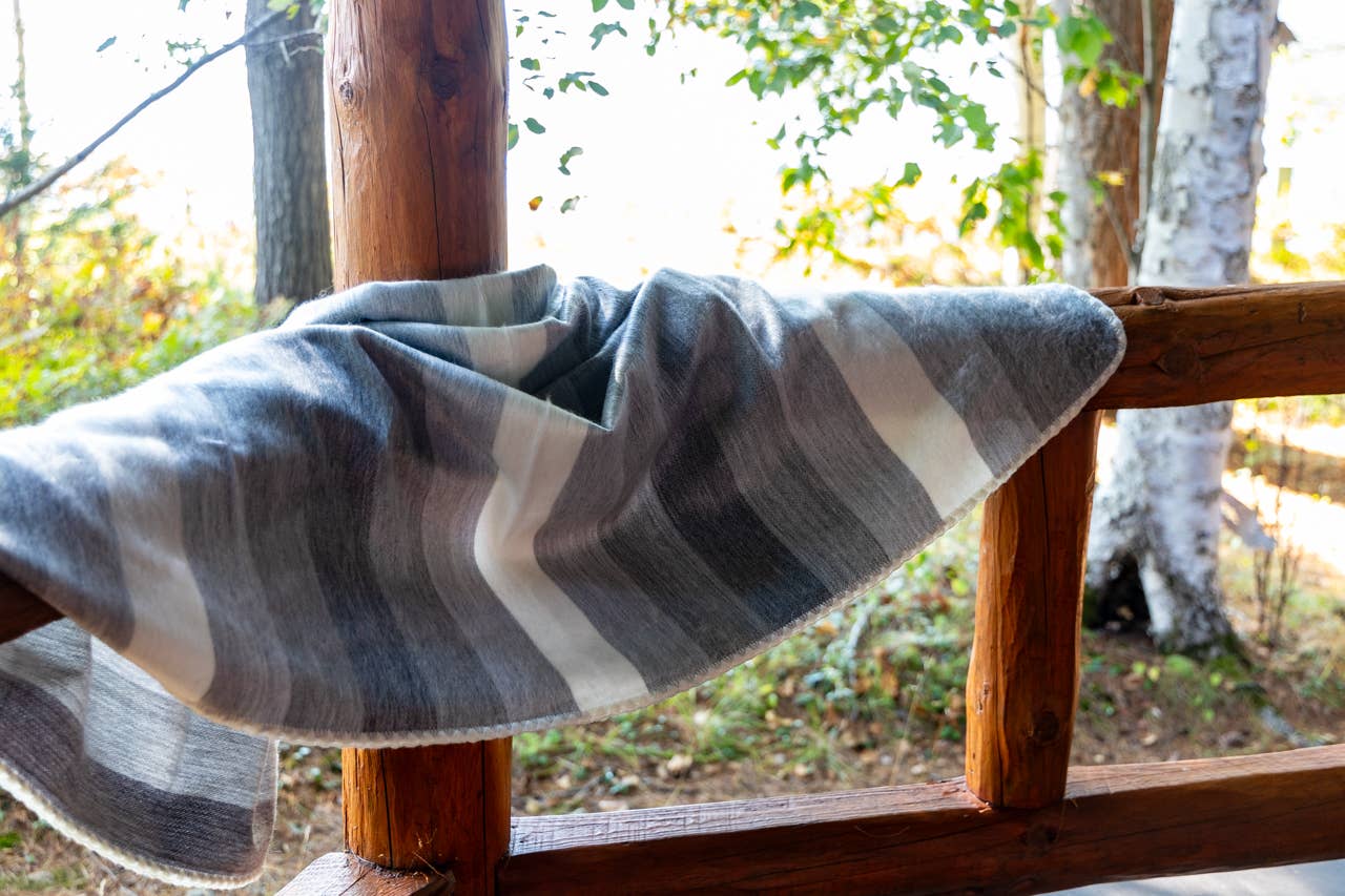 Amor ala Vida - Wholesale Throw Blanket - Alpaca Lap Blanket34