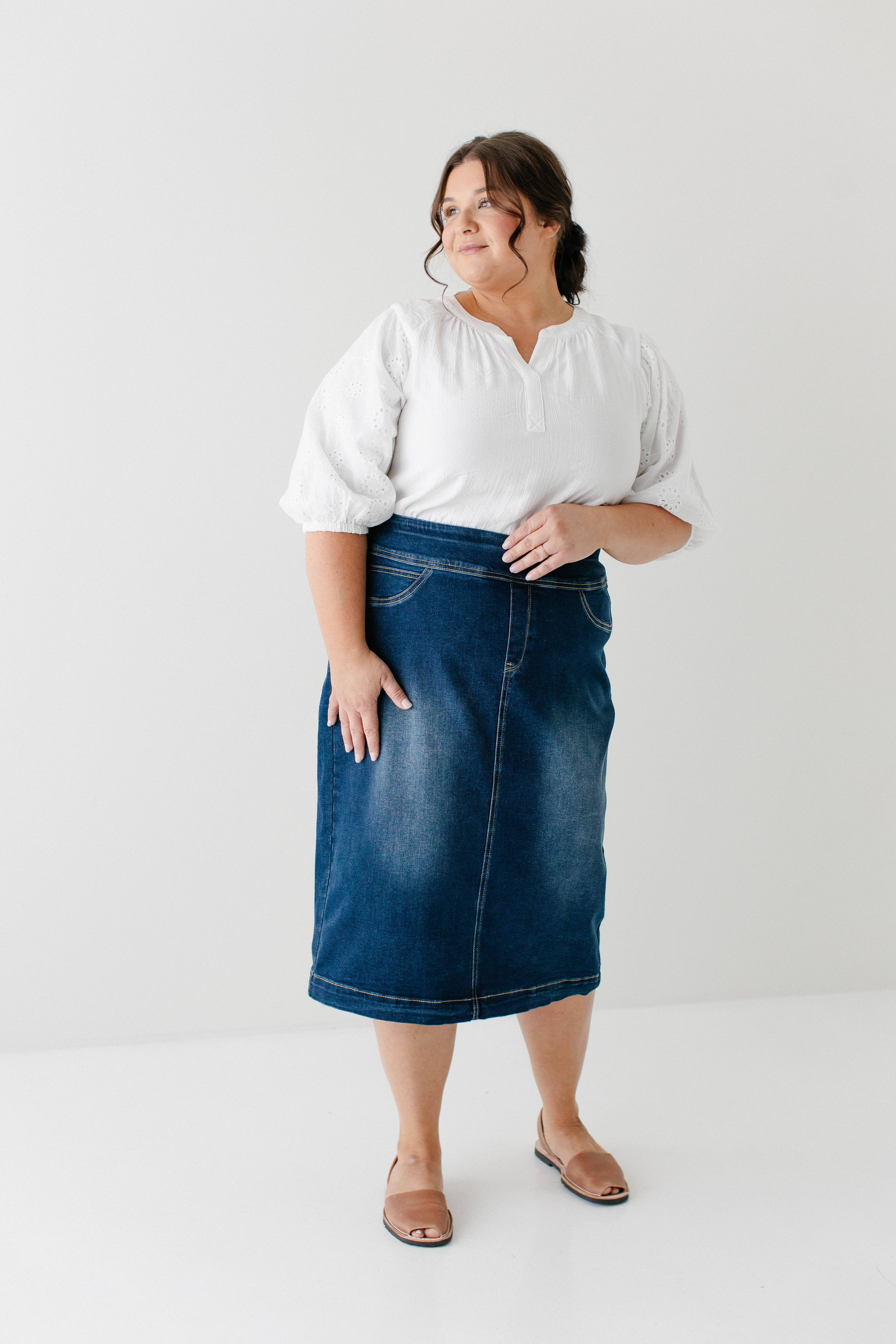'Sara' Classic Knee Length Dark Denim Skirt for wholesale on Faire5