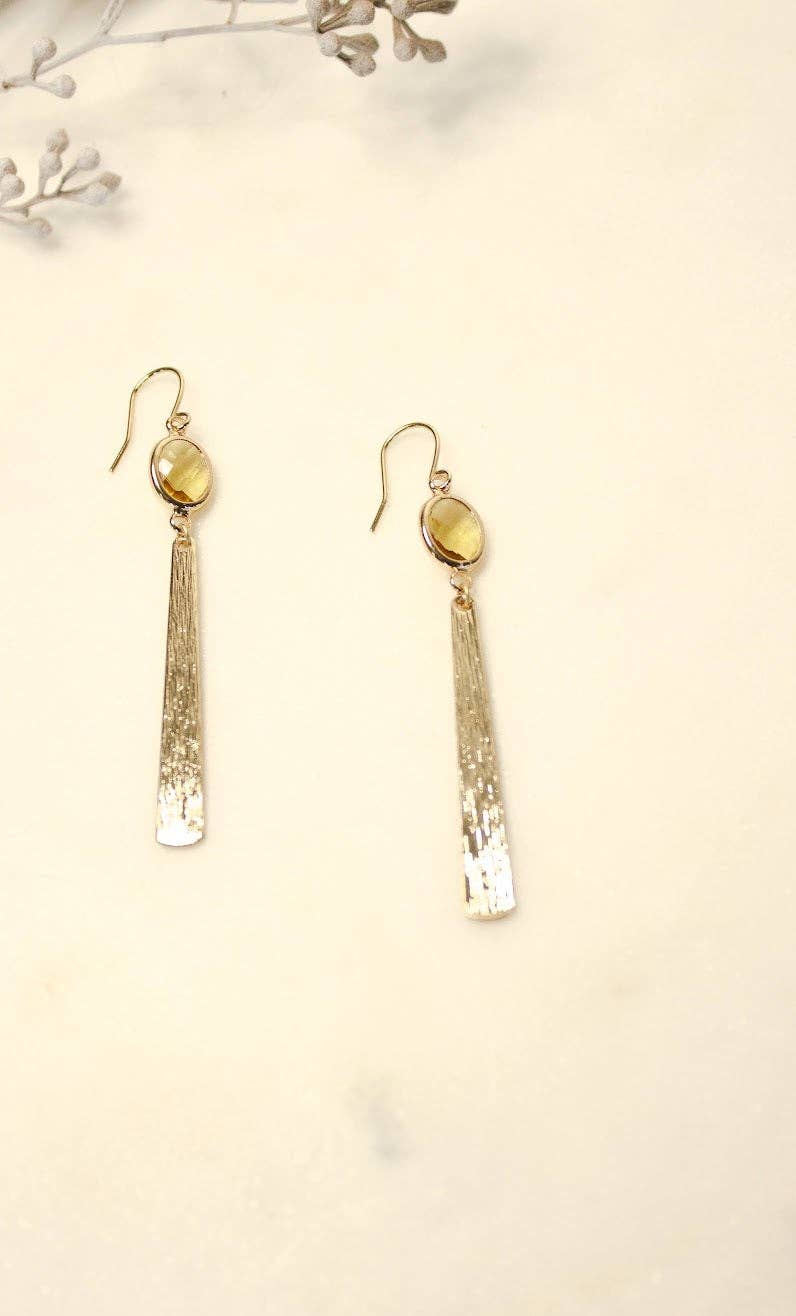 Moxie Collective (formerly Atonement Design) – Großhandel Ohrhänger – Gelbe ovale Perlen- und Messingstab-Ohrringe5