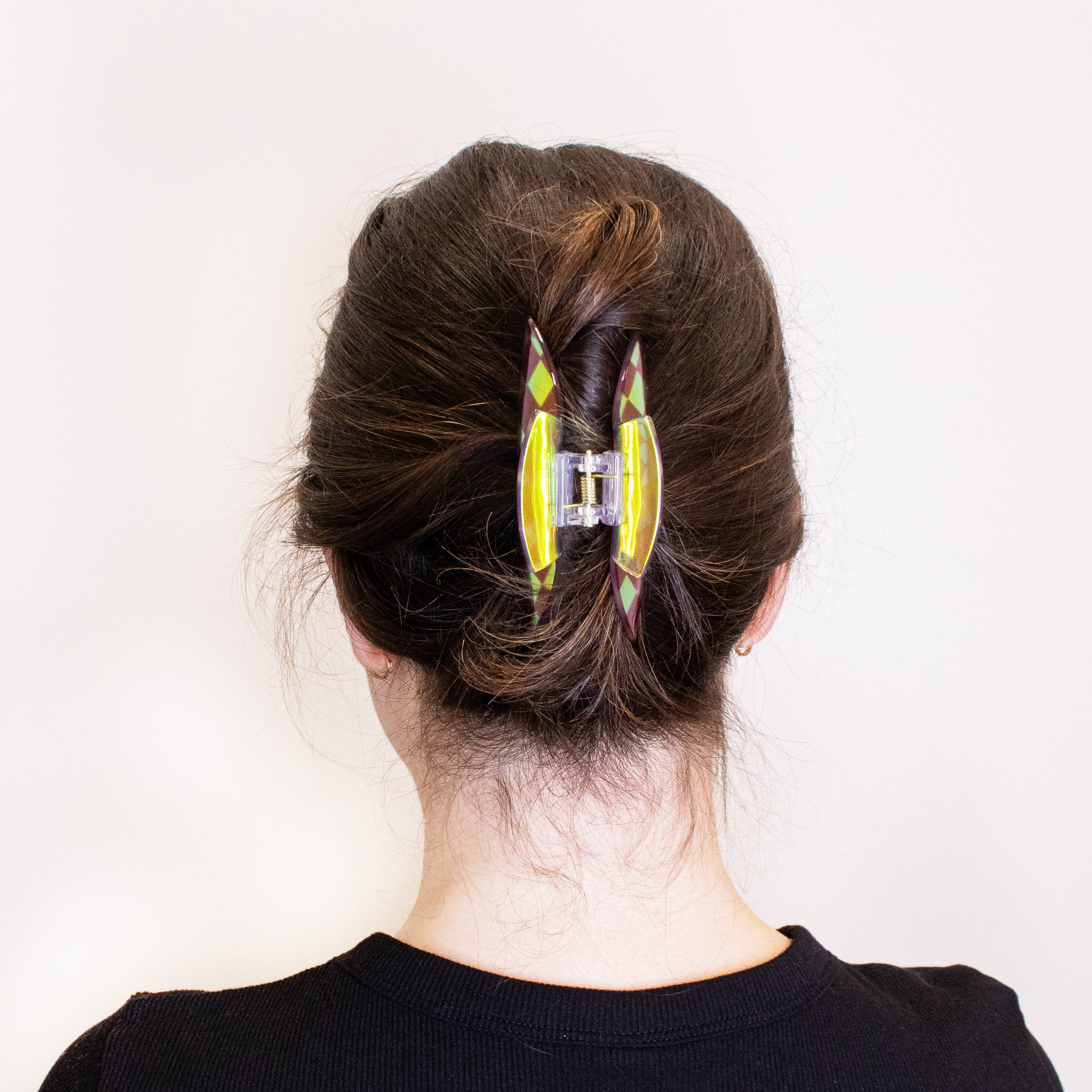 Frog Sac - Wholesale Hair Clip - Women's - Medium Round Iridescent Checkered Hair Claw Clip10