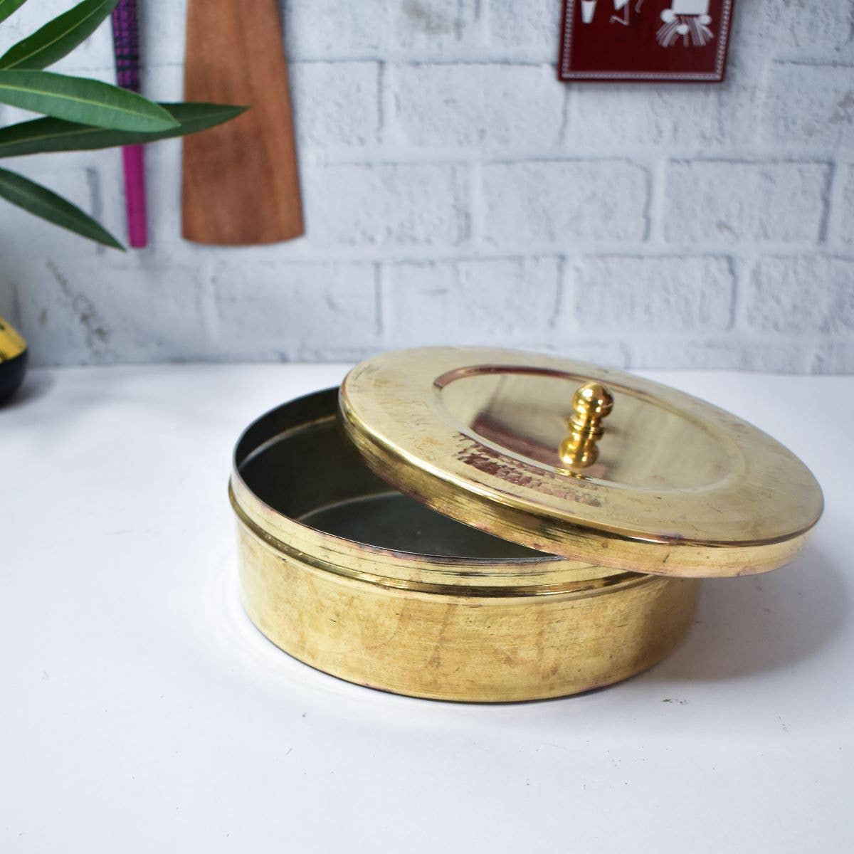 SAMA Homes - Wholesale Food Storage Container - Traditional Brass Roti Box2