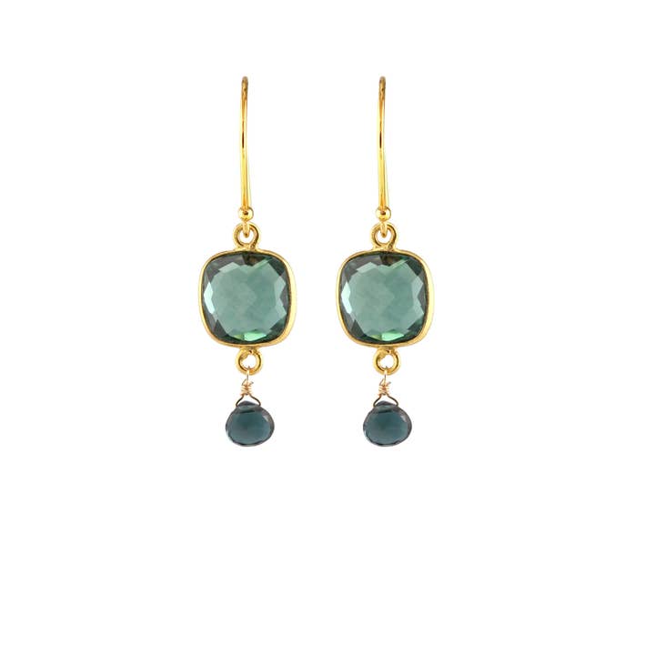 Boucles d'oreilles en or avec quartz vert et topaze bleue de Londres pour la vente par Alicia Van Fleteren Jewelry Design