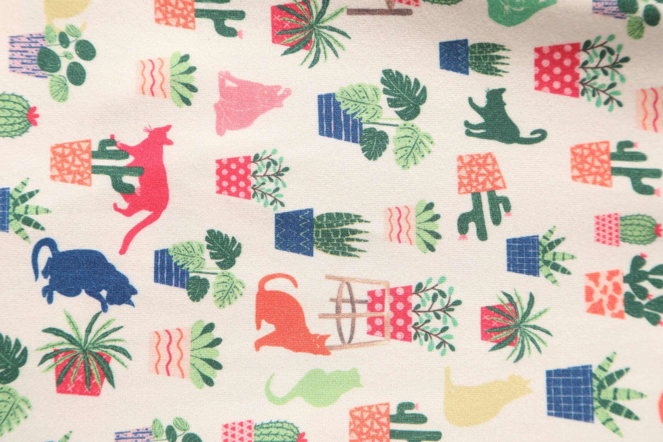 Dolly & Dotty - Vente Robe – femme - Robe portefeuille vintage inspirée des chats et des plantes en tricot crème Matilda1