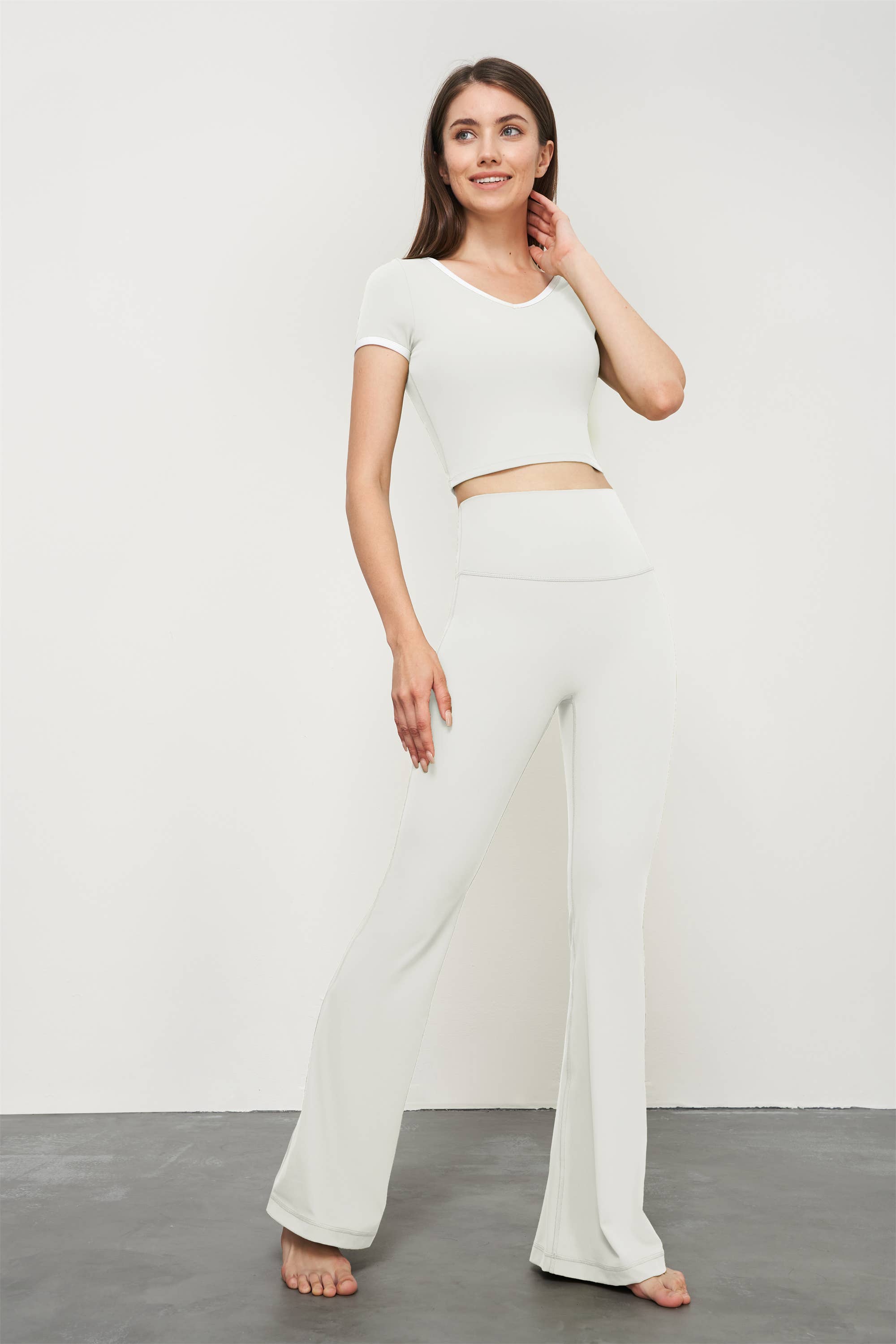 91thelabel - Vente Pantalon de sport – femme - Pantalon de yoga taille haute évasé sculptant Athena15