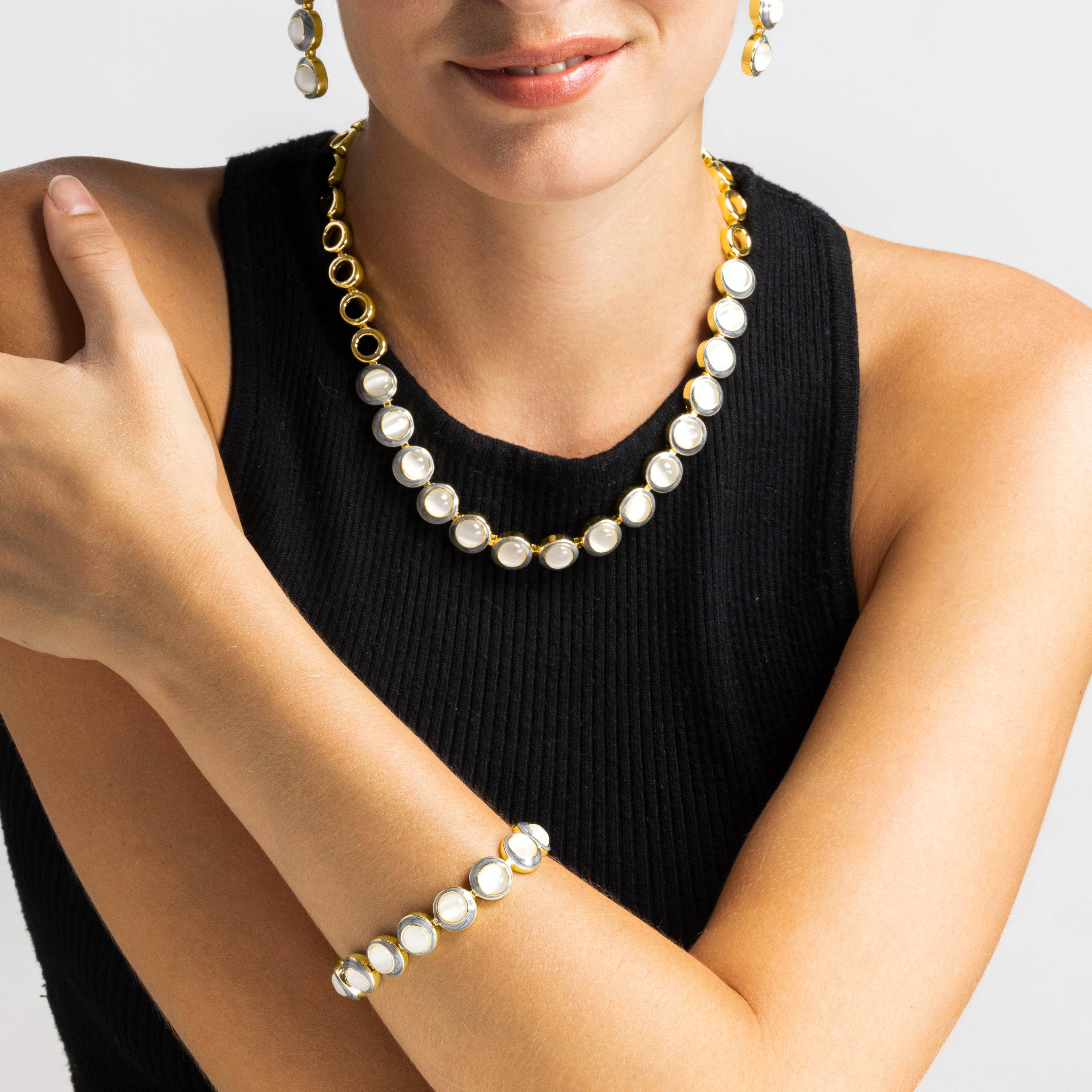 Luxenter - Wholesale Charm/Dangle Bracelet - Pulsera Luxenter con Ojo de Gato acabado oro 18k - Nawil2