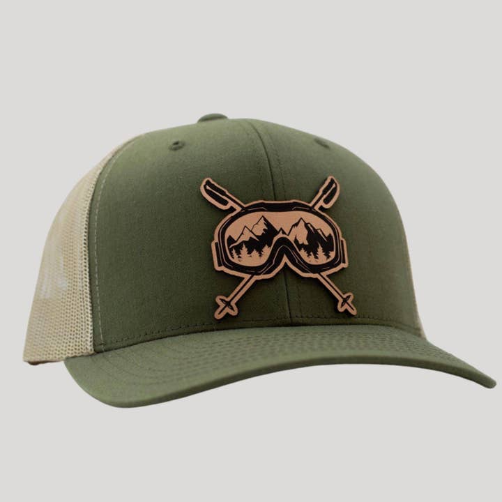 Skibrille Bergszene Lederaufnäher Hut – 208Tees für den Großhandel von 208T2.0