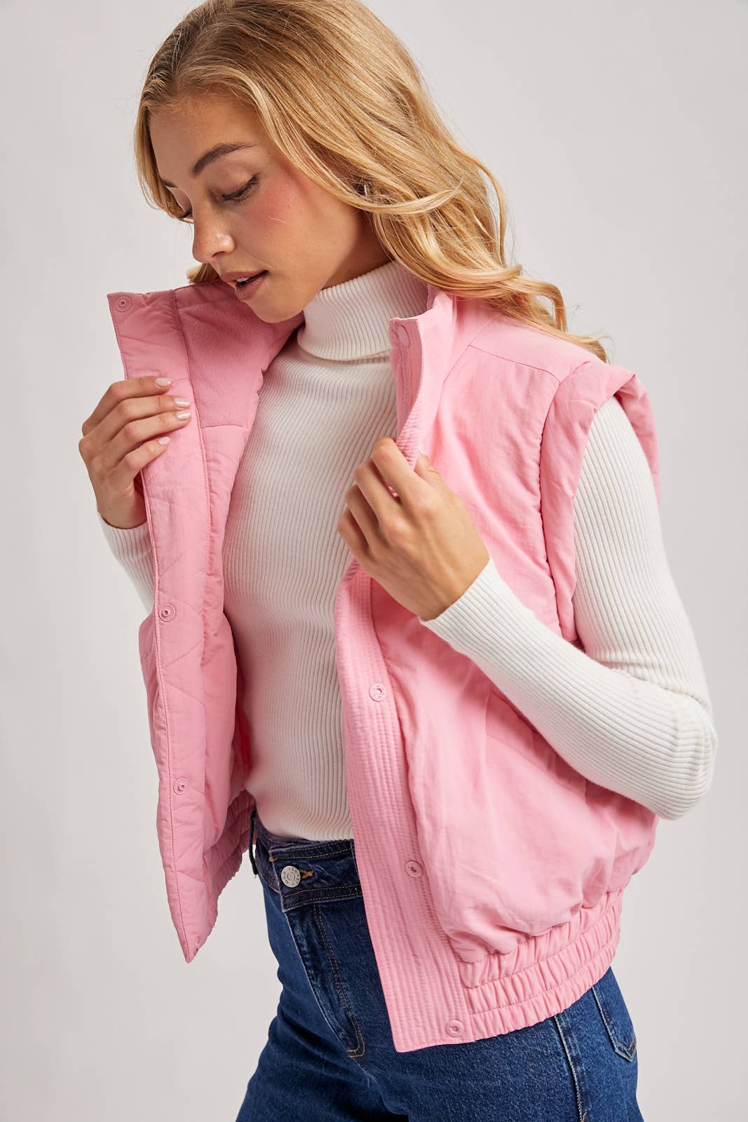 Bluivy - Wholesale Outerwear Vest - Women's - BOMBER STYLE PUFFER VEST WITH POCKETS13