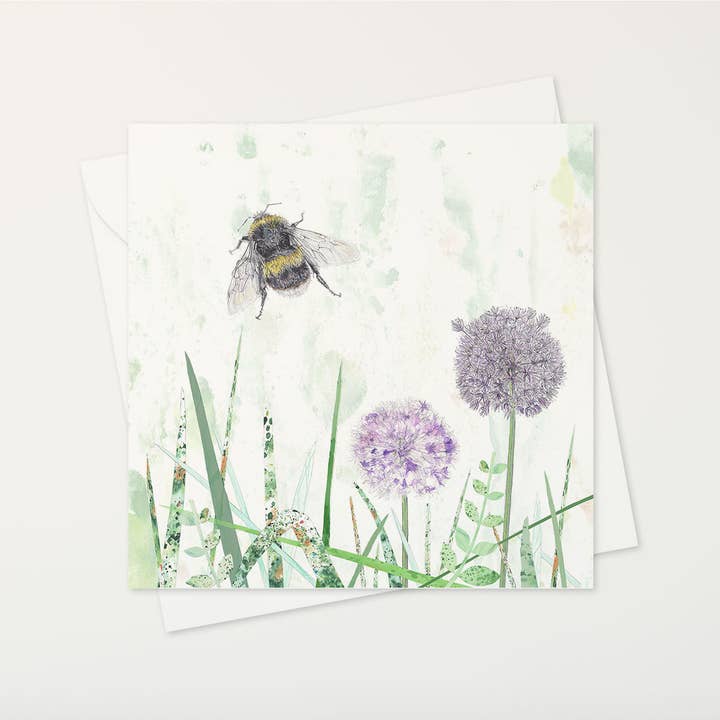 collage wenskaart met bijen en alliums voor wholesale door katiebirdie