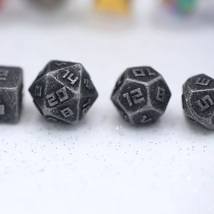 Set de mini-dés RPG de 10 mm - Argent antique pour la vente par Hymgho Premium Dice
