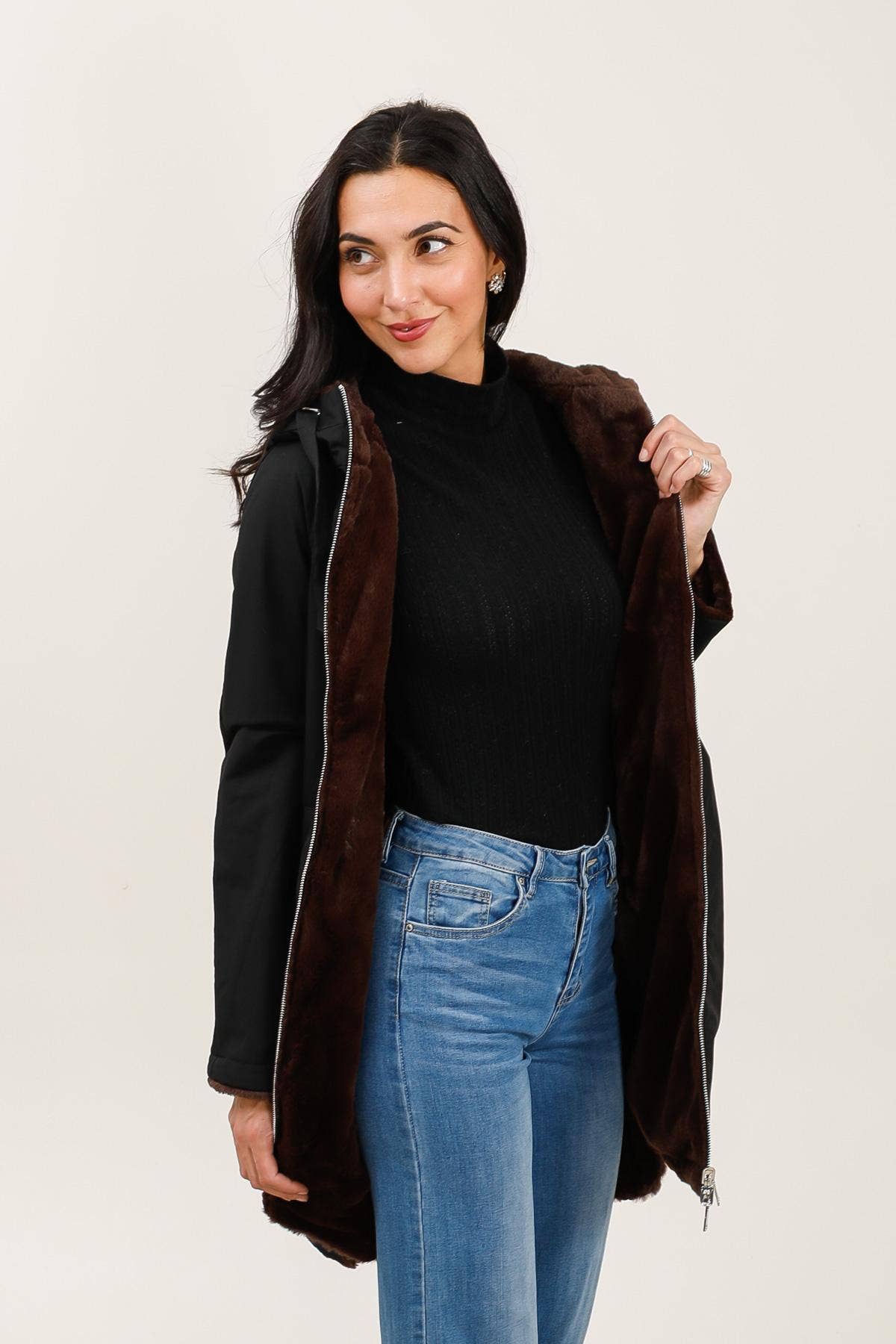 Attrait Paris - Wholesale Parka - Women's - Long hooded parka, reversible fur (Copy)10