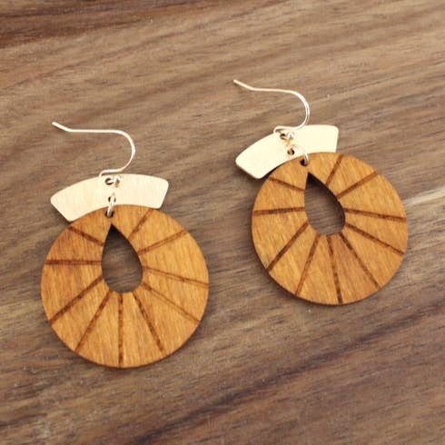 E23234 trä Sun Ray örhängen för wholesale av Pretty Persuasions