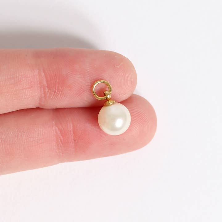 WJW - Wholesale Individual Charm/Pendant - 8mm Glass Pearl Charms