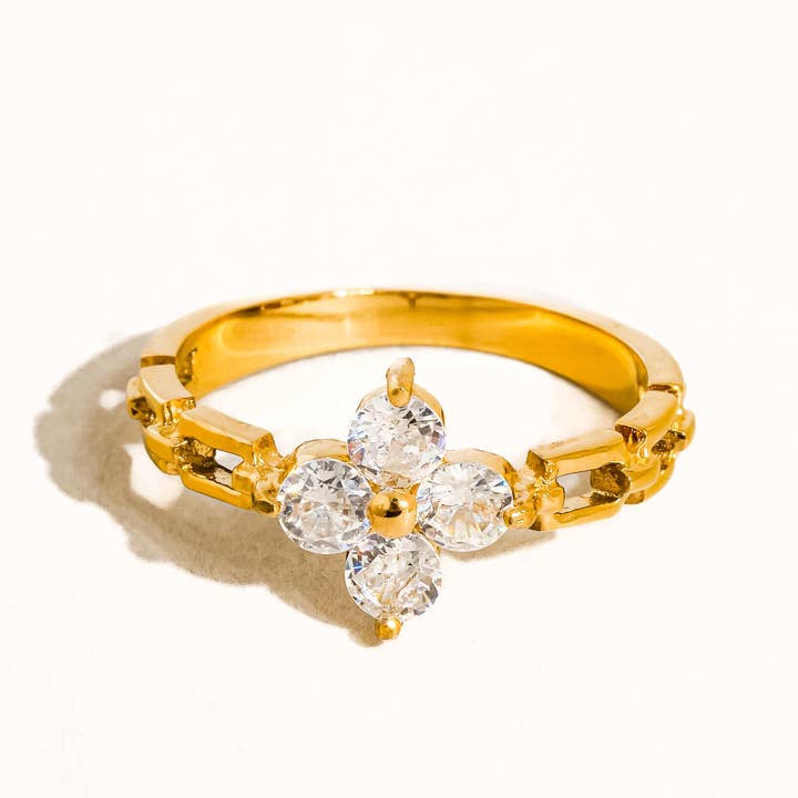 Finn 18K Gold Non-Tarnish Flower Chain Ring for wholesale on Faire1