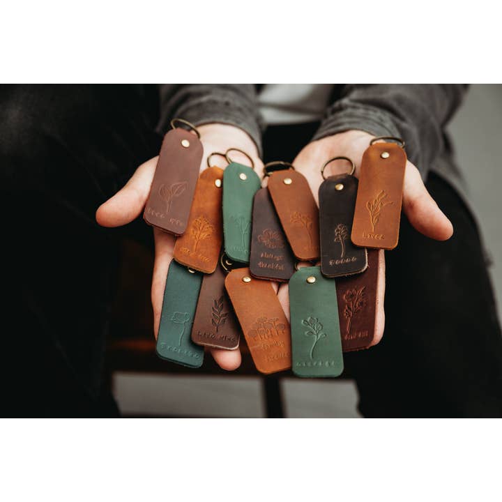 Lucas Ruth - Wholesale Keychain - Unisex - Floral Encouraging Leather Keyrings