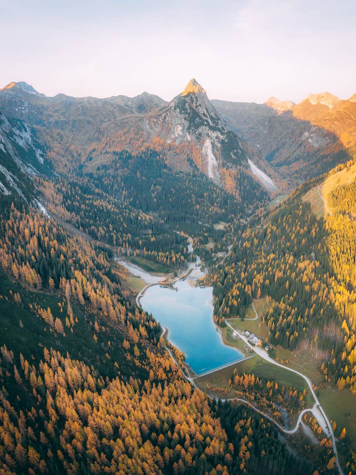 Bjergplakat - Efterår i al sin herlighed for engroshandel hos Posters & Puzzles