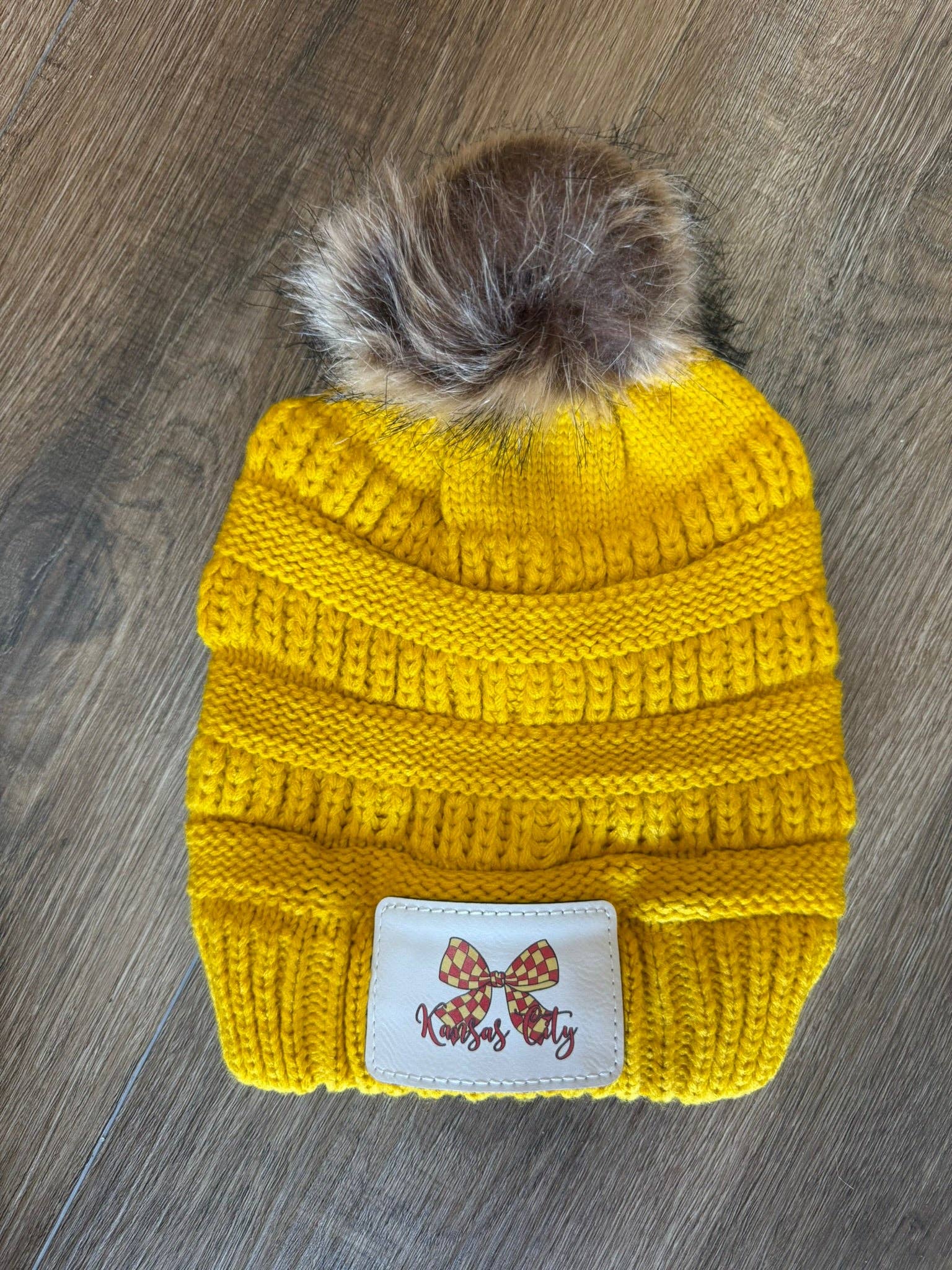 Designed To Flaunt - Wholesale Beanie - Women's - UV Printed Red Checkered Bow Knitted Pom Beanie3