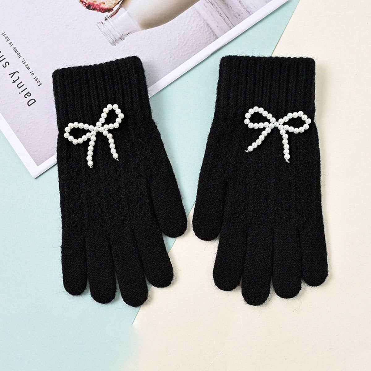 NINEXIS - Wholesale Gloves - Women's - CWAG00586_WOMEN WINTER KNIT BOW PEARL TOUCHSCREEN GLOVES1