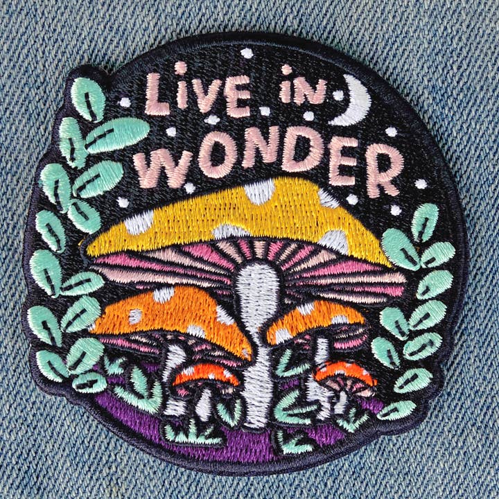 Lucky Sardine - Venta al por mayor Parches - Parche termoadhesivo bordado con forma de hongo mágico de Live In Wonder