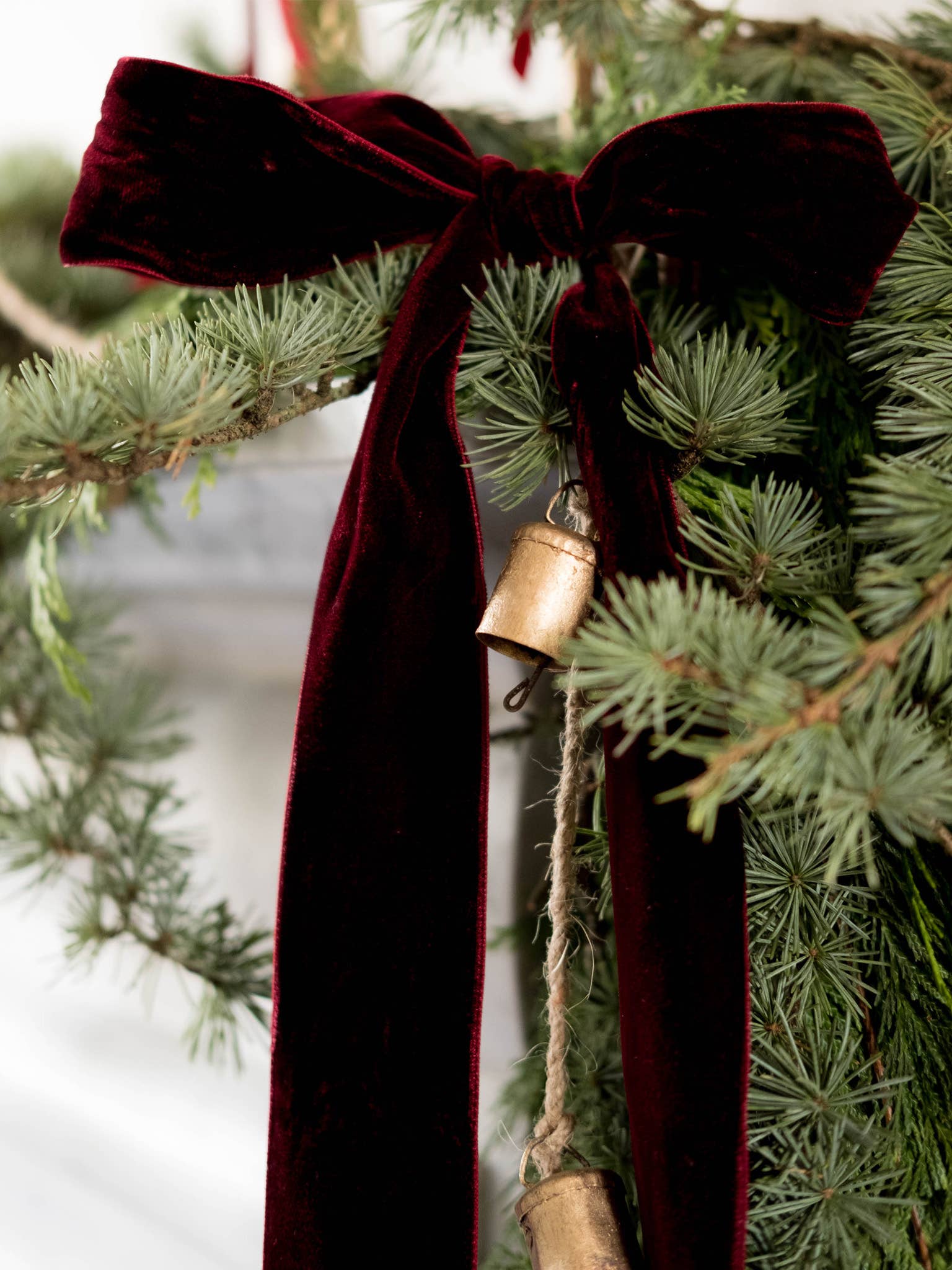 Hudson Home - Wholesale Christmas Decoration - Garland of Mini Cow Bells2