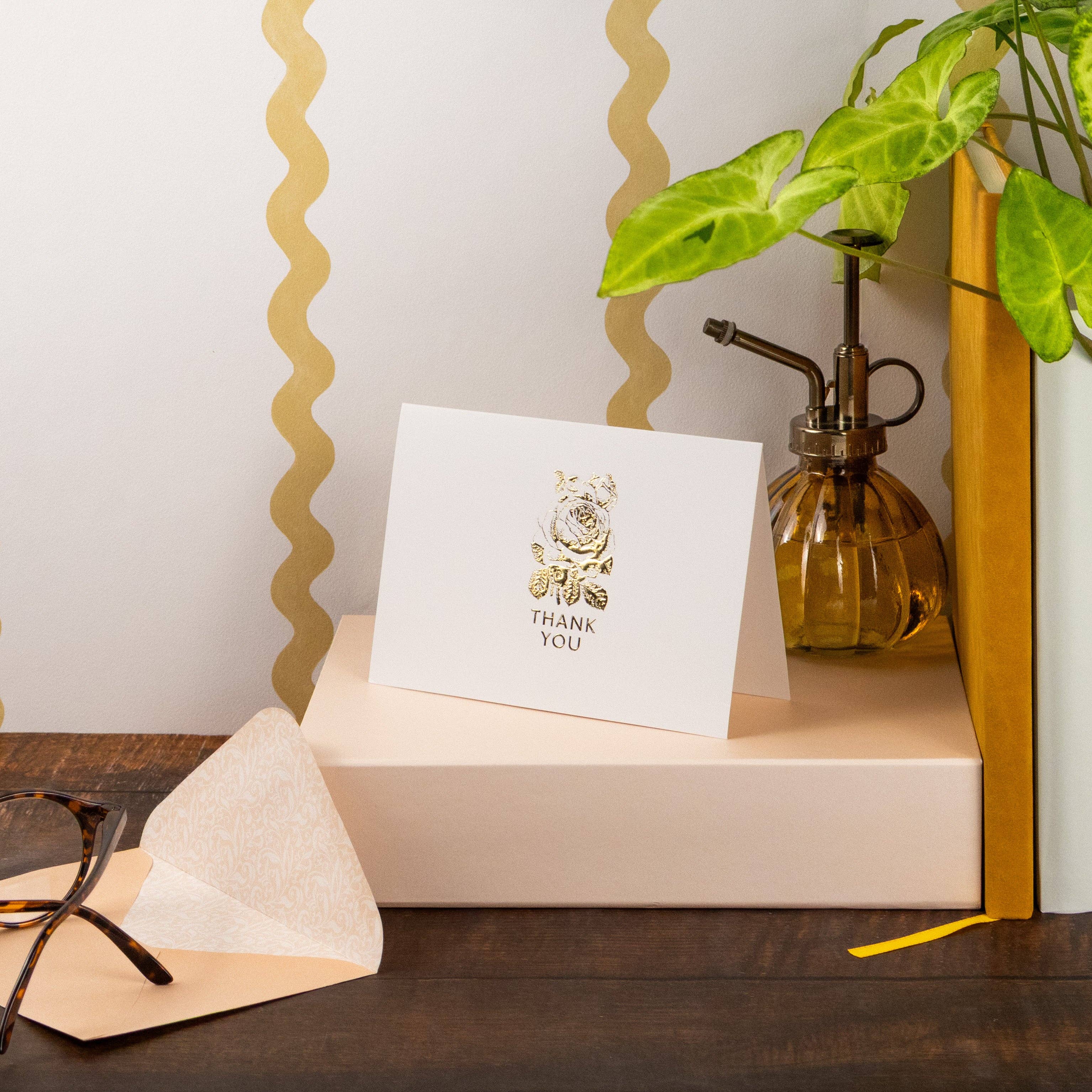 Robert Frederick Ltd – wholesale Stationery/notecard set – 12 Notecards and Envelopes in Gift Box - “Thank You” Flower Bouquet Design4