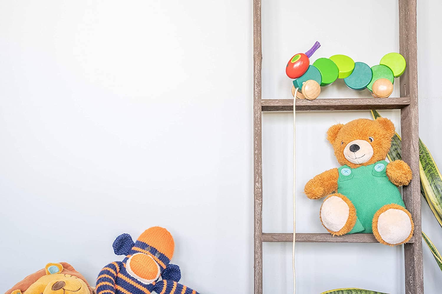 HomeRoots – Großhandel Freistehendes Regal – 5-stufiges rustikales Holzleiterregal3