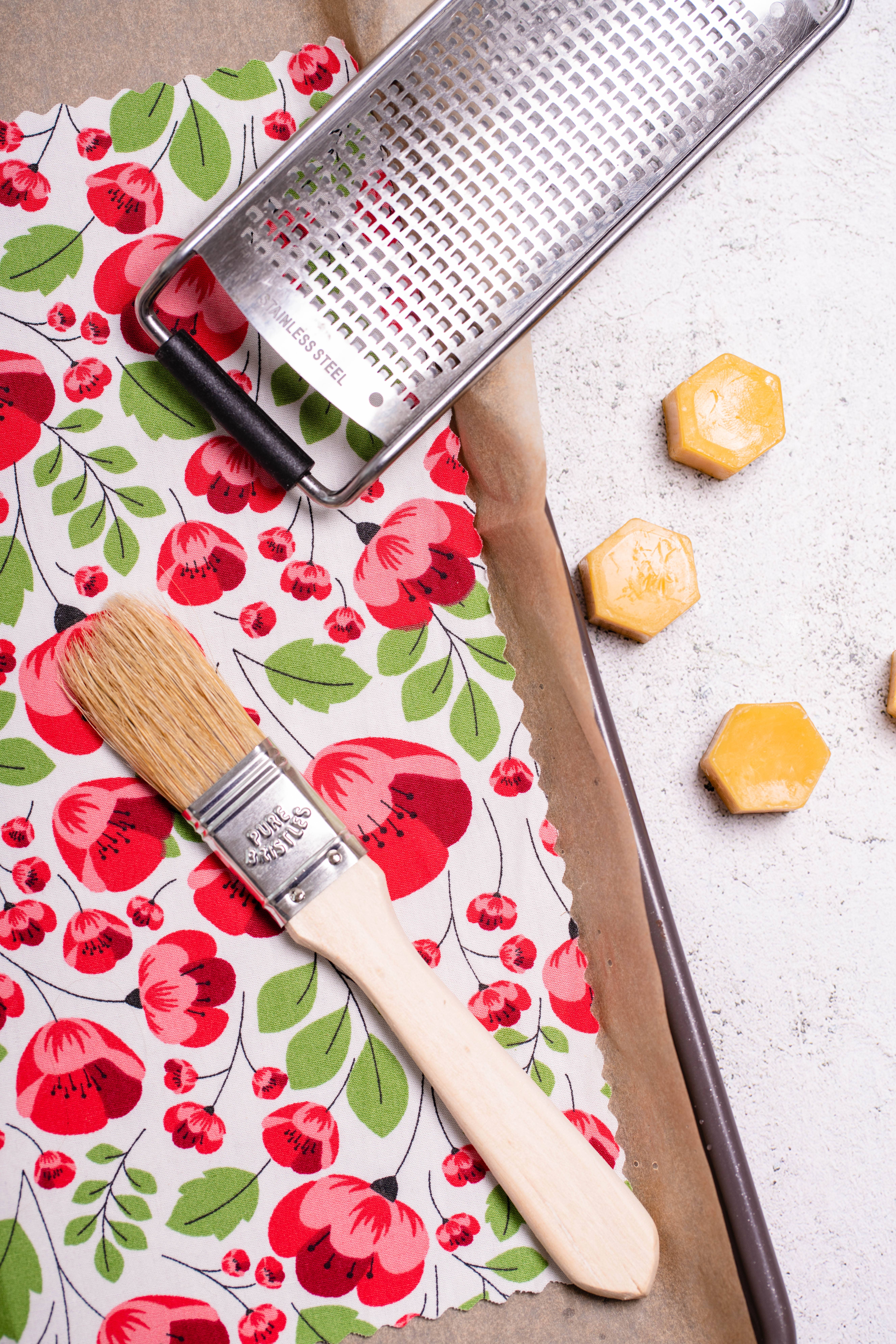 Pretty Bee Fresh – wholesale DIY craft kit – DIY Beeswax Wrap Kit1