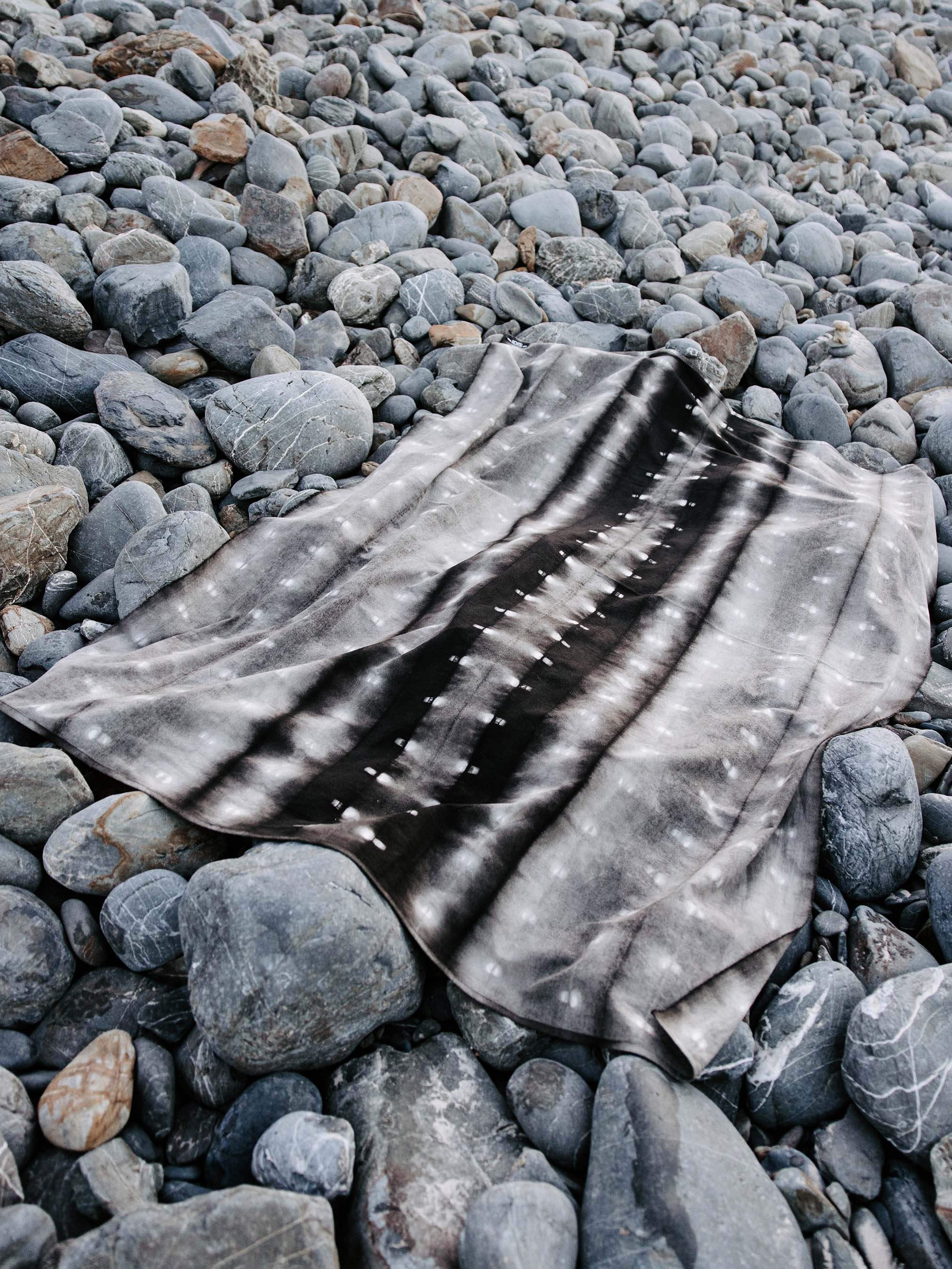 IDIS - Wholesale Throw blanket - Charcoal Plant Dye Throw8
