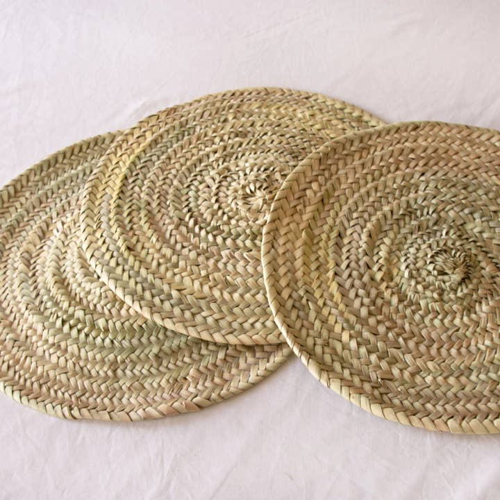 Handwoven Palm Leaf Placemat, Eco-Friendly and Stylish Table for wholesale by MIRAMAR Store