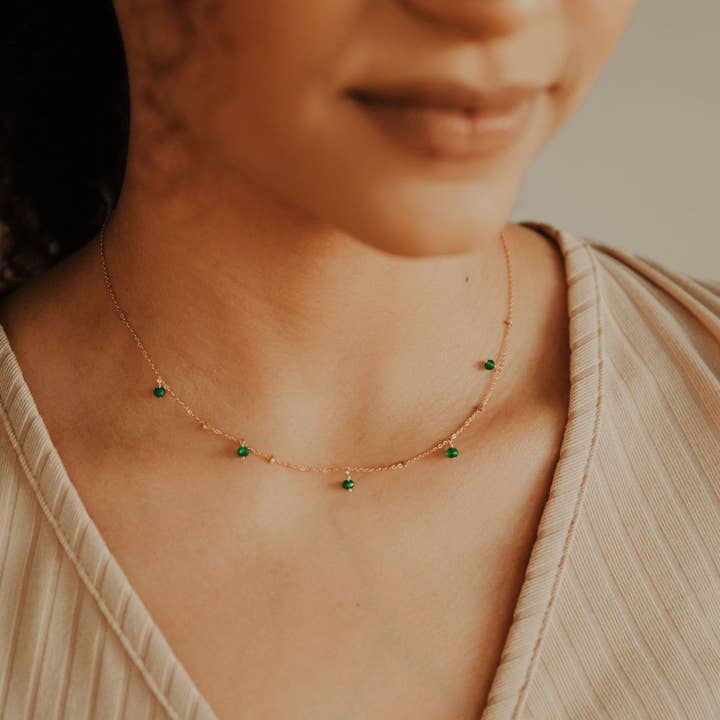 Lille grøn Onyx Beaded Drop halskæde for engroshandel hos Ofina Jewelry