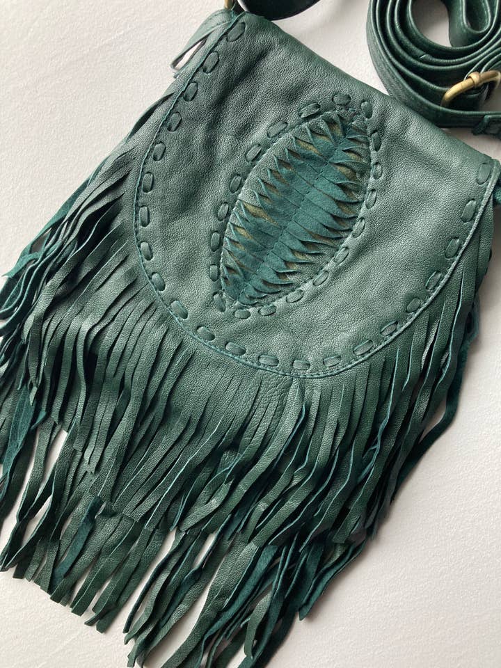 Petit sac à bandoulière western en cuir à franges Boho Gypsy Purse pour la vente par FiveNine Leather