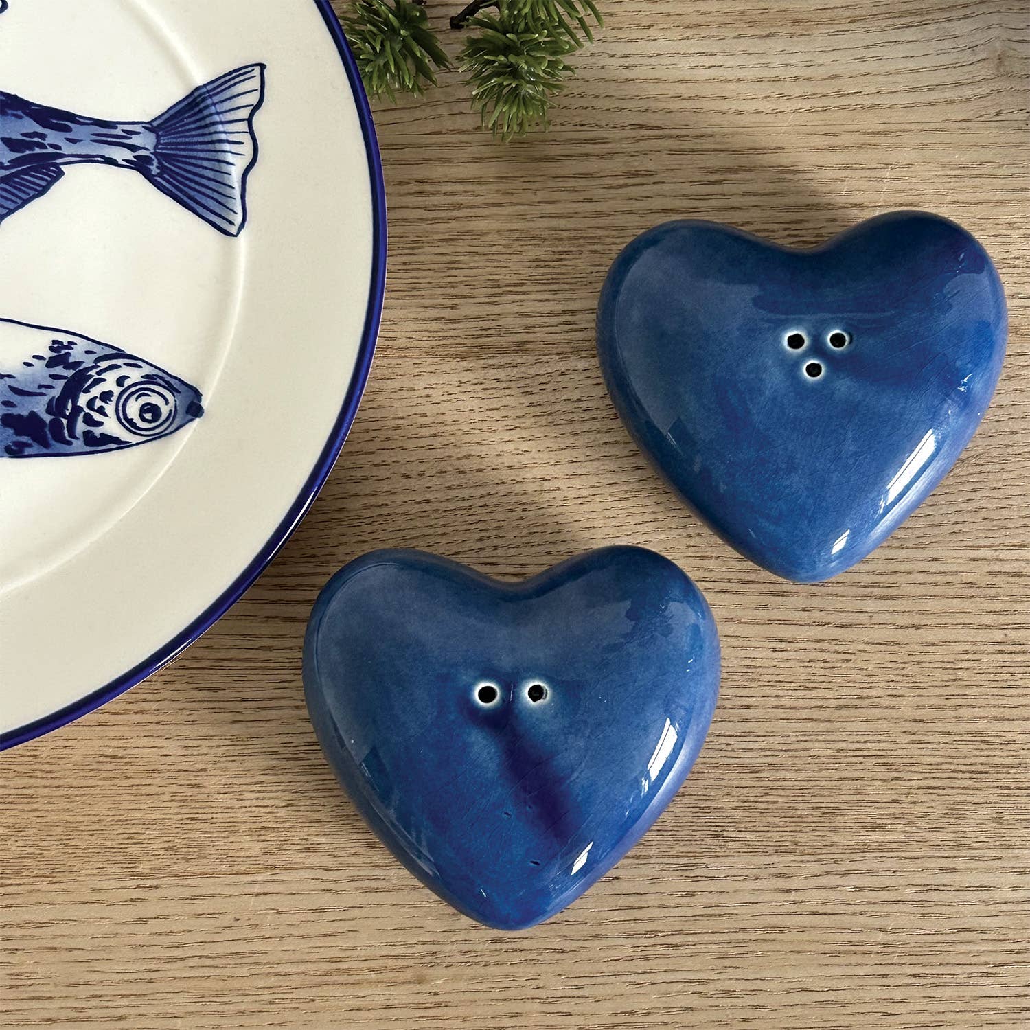 Opjet Paris - Venta al por mayor Juegos de salero y pimentero - Juego de sal y pimienta corazón azul L7 P6,5 H2cm4