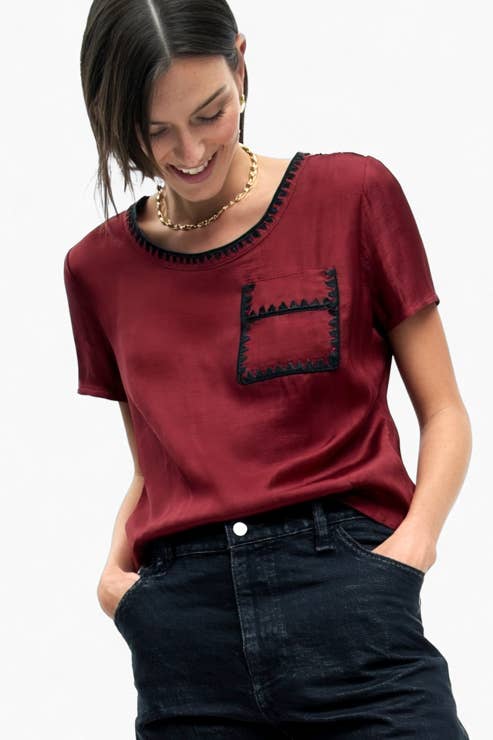 Naked Zebra - Vendita all'ingrosso Camicetta - Donna - Blusa a maniche corte con punto coperta