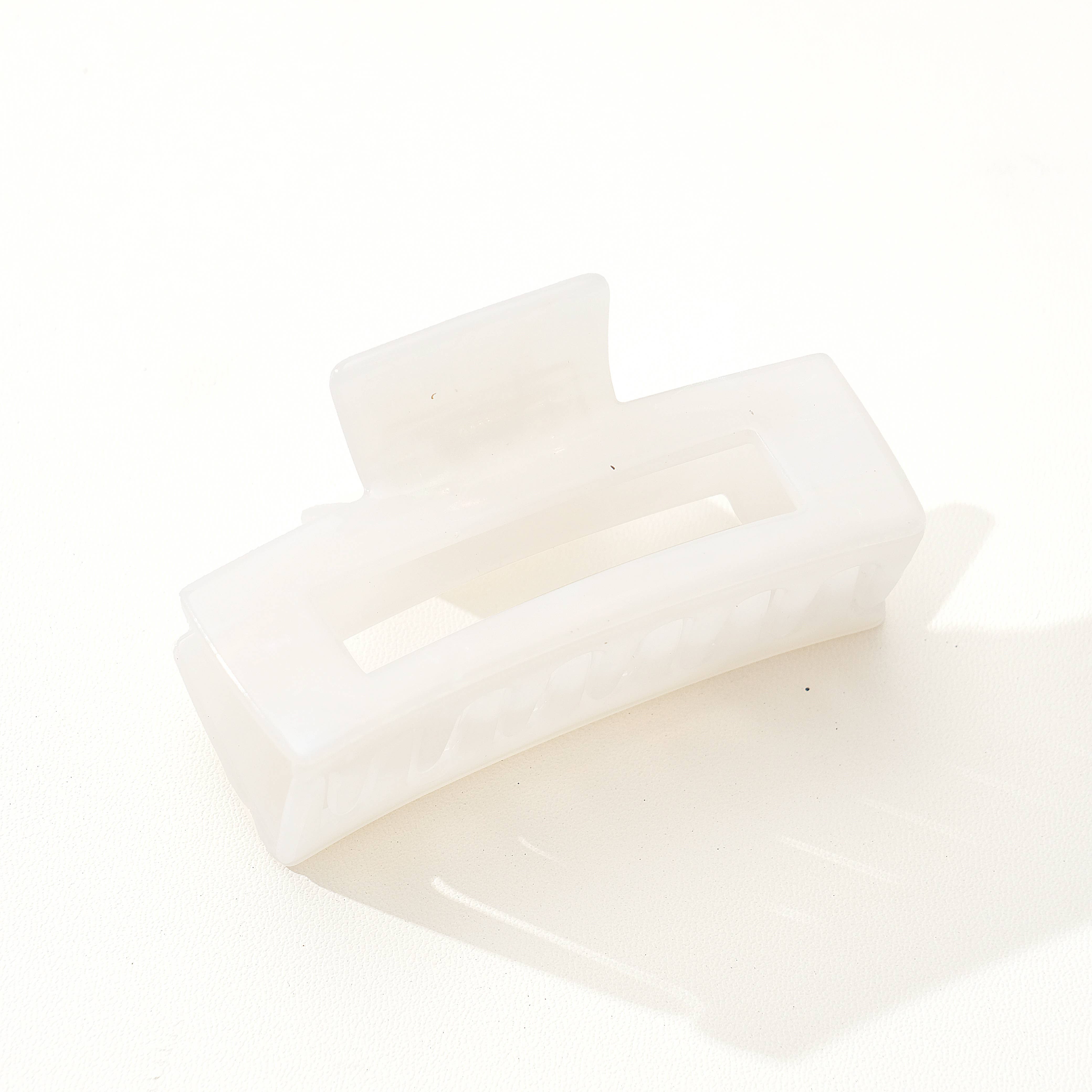 Assorted Luna Medium Core | Classic Medium Rectangle Claw Clip for wholesale on Faire2