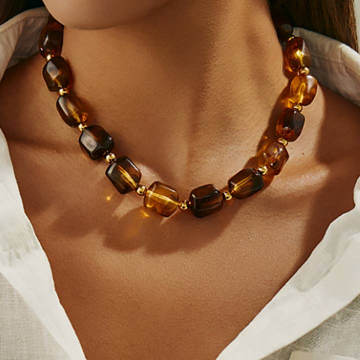 LUXURIOUS RESIN ACRYLIC LINK NECKLACE for wholesale by Girly