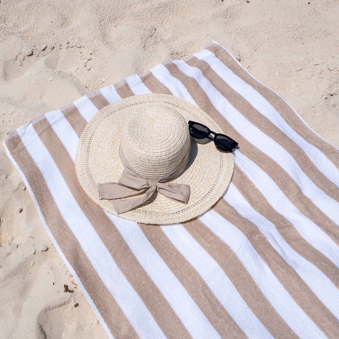 Arkwright Home - Wholesale Beach Towel - California Cabana Striped Beach Towels (Pack of 4)17