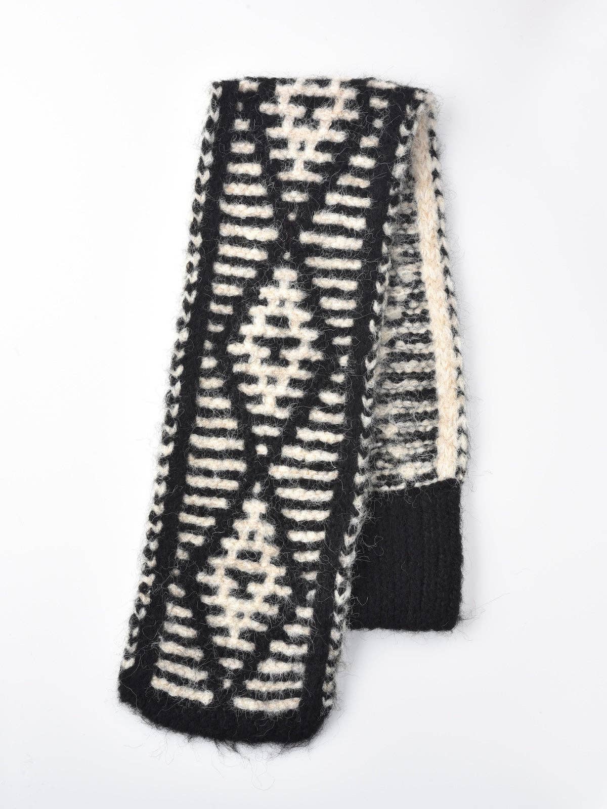 Funkyrel® Atzbranding Limited - Wholesale Scarf - Women's - Scarvii - Two-Tone Knitted Scarf with Slip-Through Design2