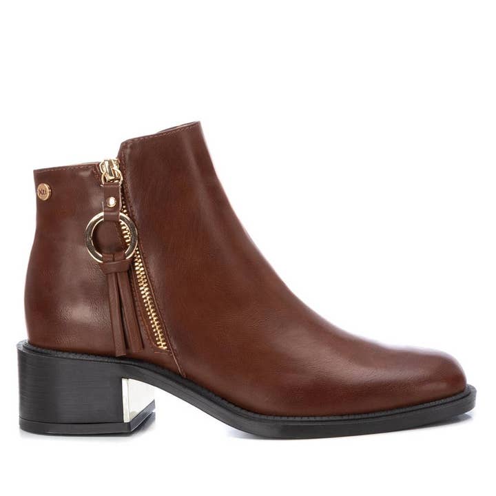 Stivali da donna marroni Xti-141941 per la vendita all'ingrosso da parte di BeShoes Distribuição