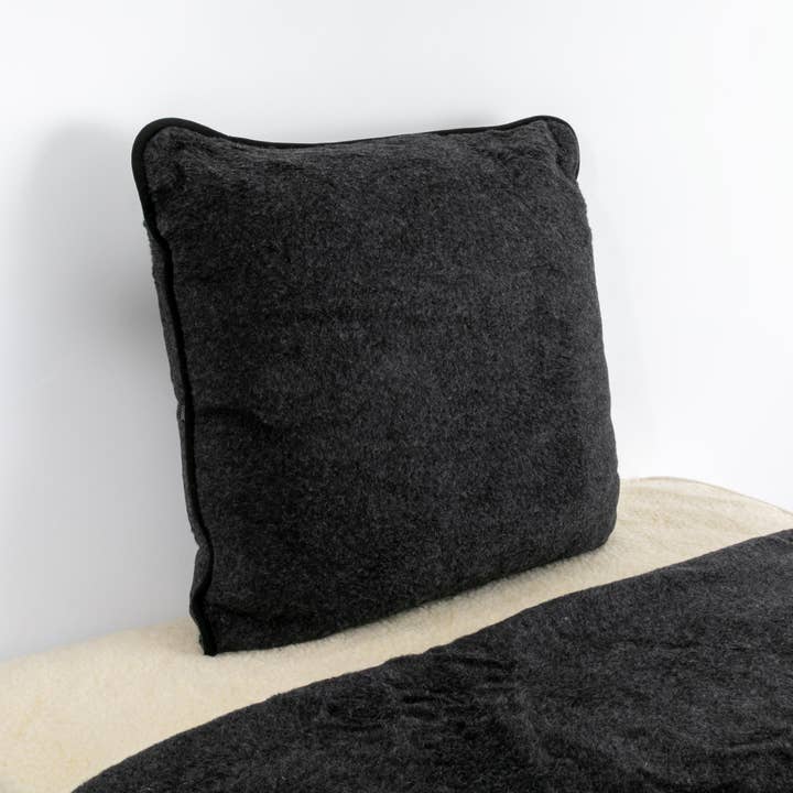 Native Natural - Venta al por mayor Almohadas lumbares - Almohada lana merino - negro1