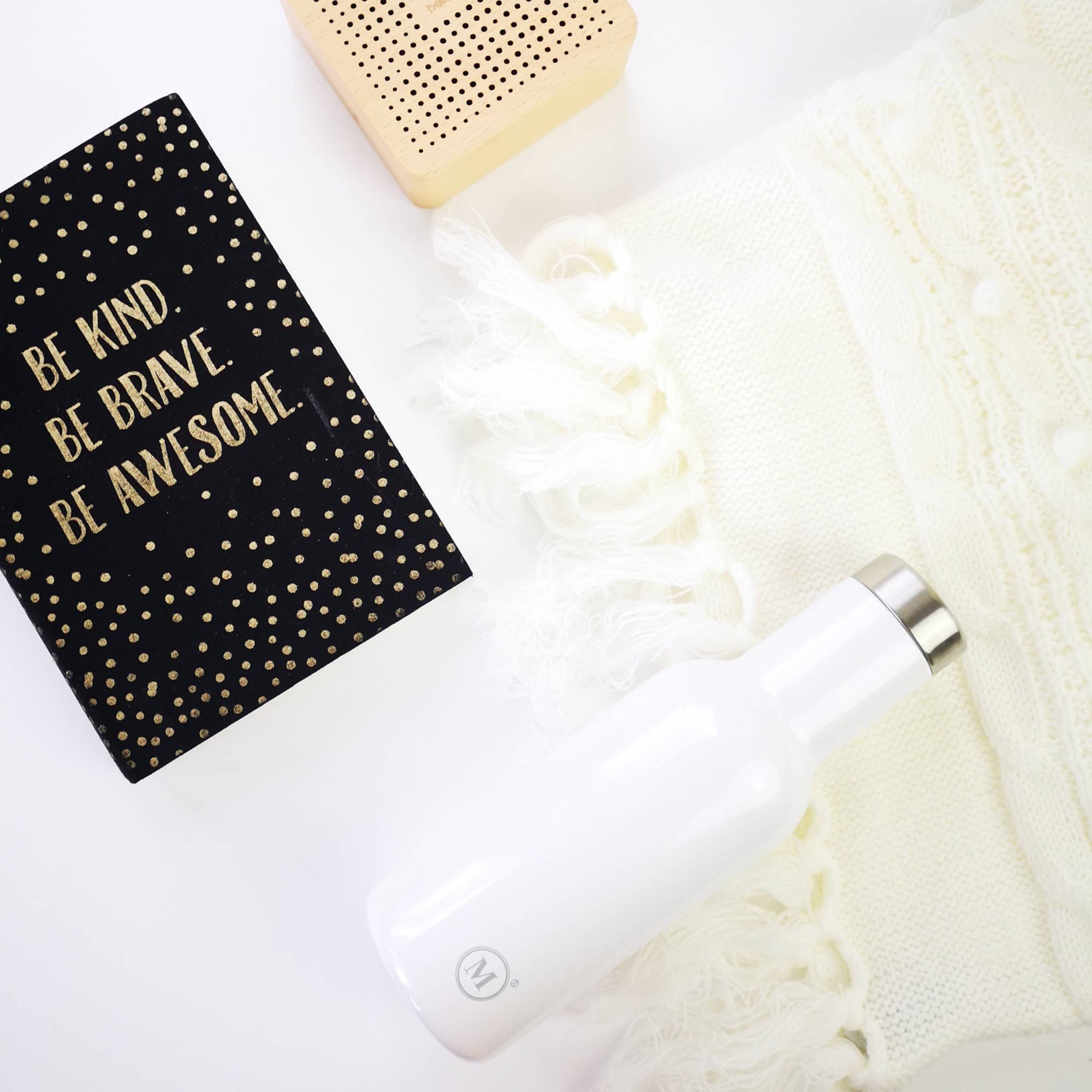 Minimal - Wholesale Water Bottle - Minimal Insulated Wine Bottle 600ml White3