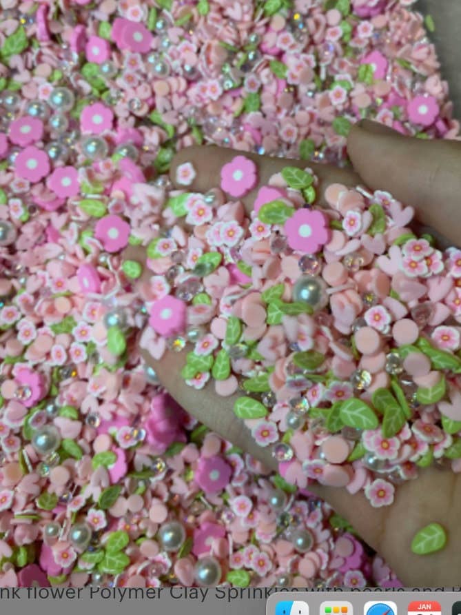 Mélange de paillettes, de perles et de strass en argile polymère Tiny Pink Flower, sac de 0,5 oz pour la vente par ASAP Craft Supplies