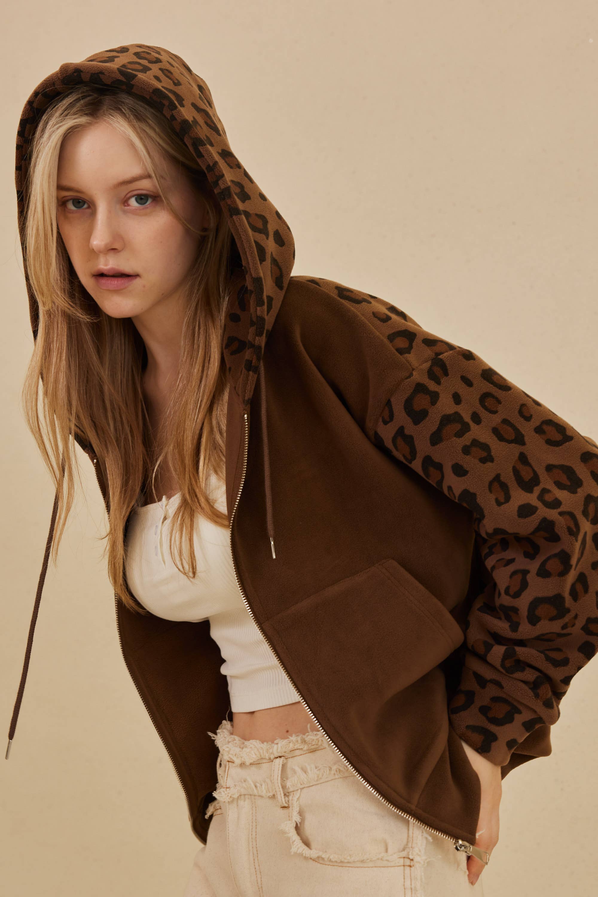 Mello. - Wholesale Hoodie - Women's - Zip Up hooded Sweatshirt with Leopard Print1