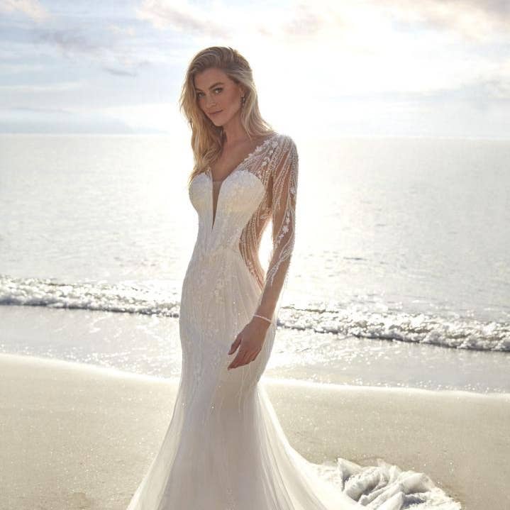 HW - 26006 for wholesale by Herawhite Bridal