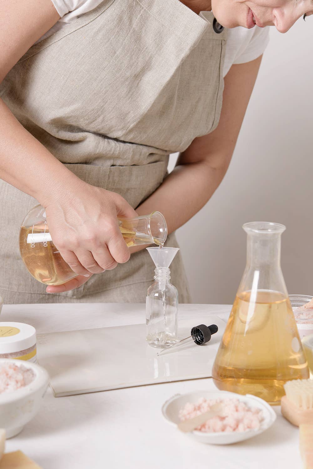 Lizush - Wholesale Shower Steamer/Bomb - Starter Pack- Mix scents-Bulk Shower Steamers-100 individual10