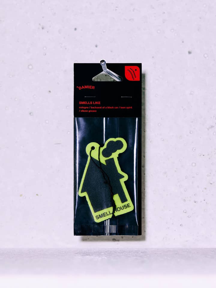 Damier Musk & Sandalwood Jar Candle for wholesale by Smell House