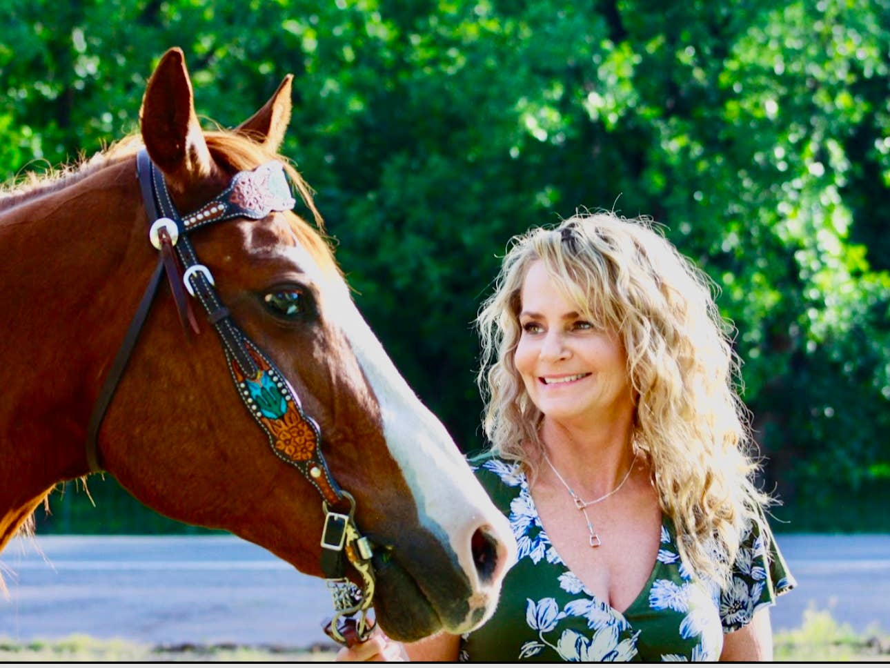 Carol Young Silver – wholesale Pendant/charm necklace – Saddle Stirrup Necklace w/AQUA Bead Jewelry5