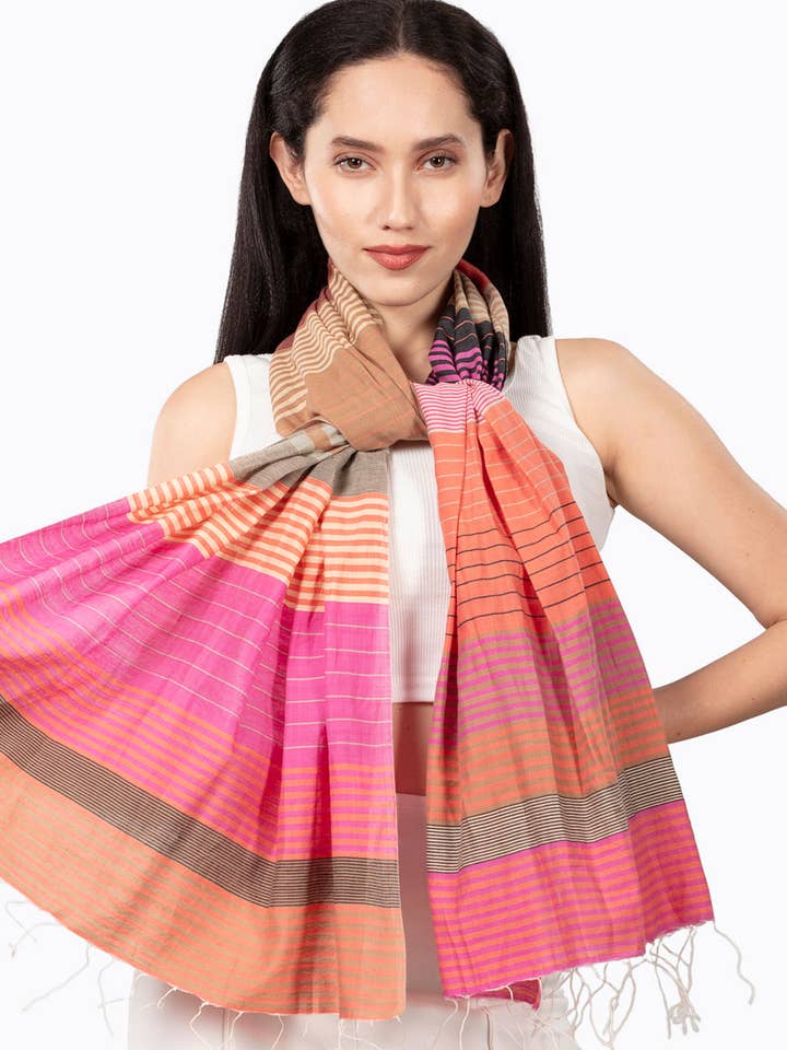 Écharpes Samita Handloom pour la vente par Sevya Handmade