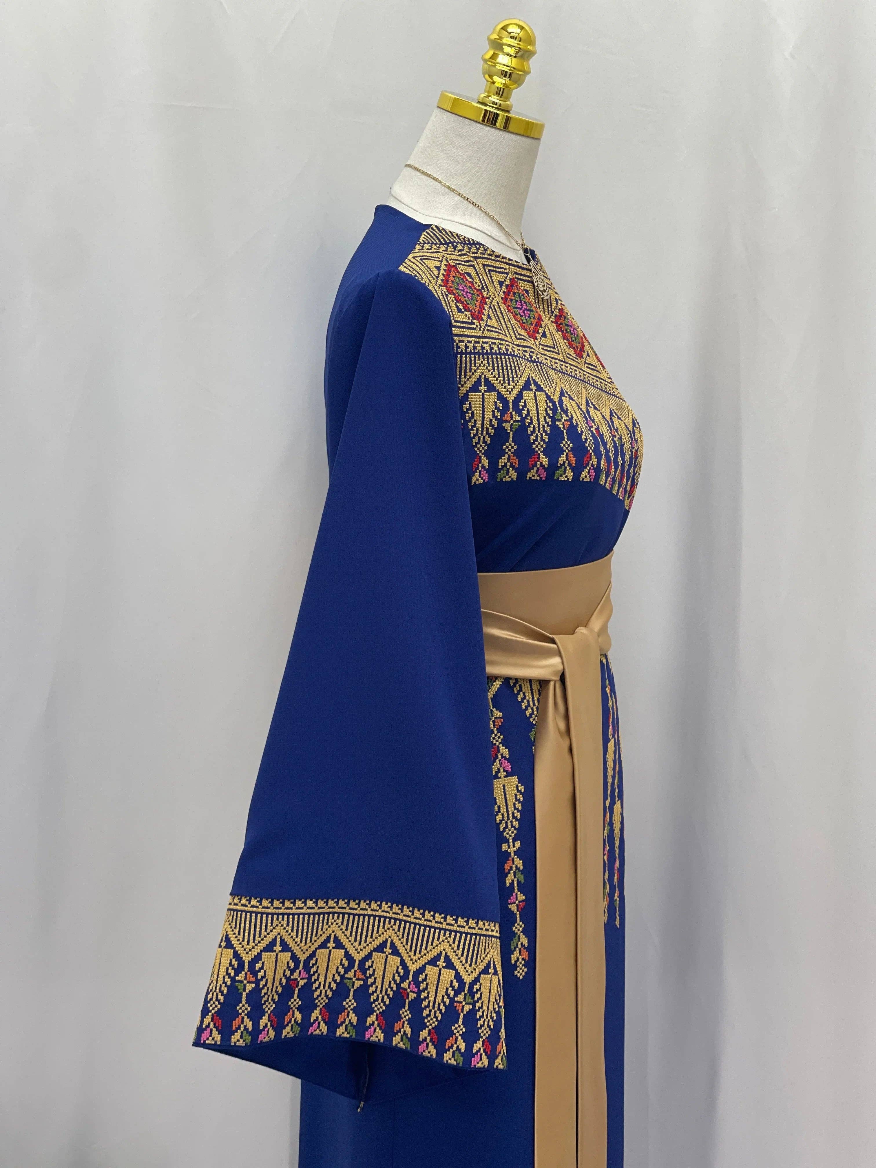 Palestinian Elegance - Vente Robe – femme - Robe Suha Modren Brodée : Une Harmonie Parfaite de Tradition16