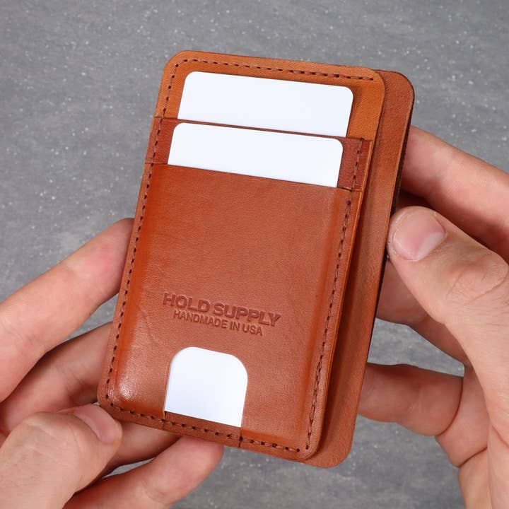 Carteira de Bolso Frontal Unisexo em Pele Castanha por atacado de HOLD SUPPLY