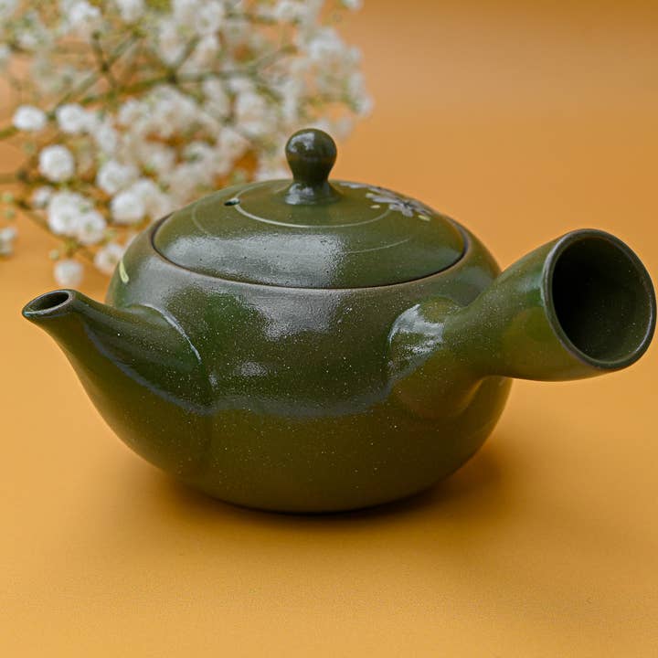 Aprikalife - Wholesale Tea Pot - Japanese Handmade Flowered Teapot with Strainer - 12 fl oz